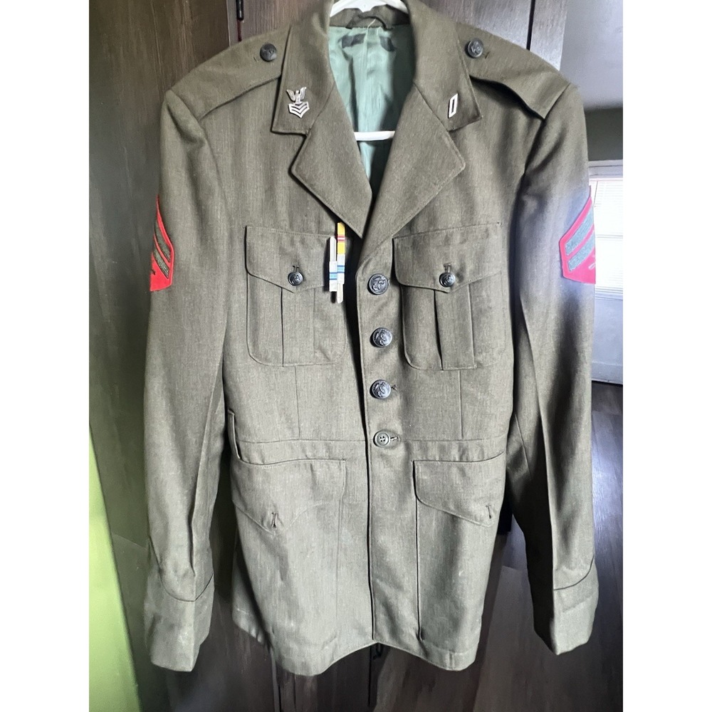 Vintage 1970s USMC Marine Corps Wool Service Coat Sgt Insignia Ribbons Military